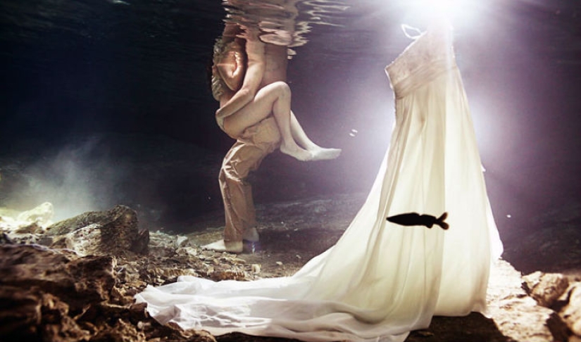 Dress in the trash - freaky wedding photography trend