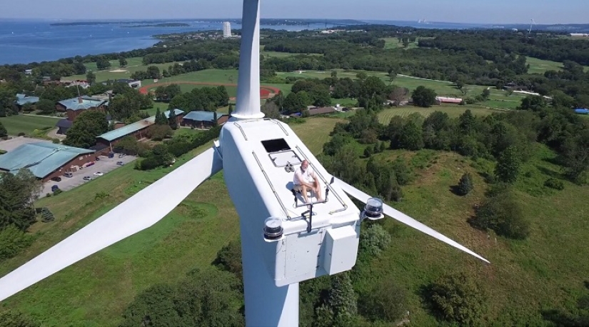 Drone caught sunbathing on a windmill Drone caught sunbathing on a windmill