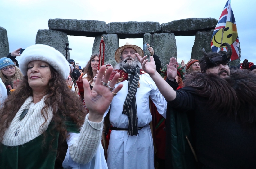 Druids, pagans and ritual dances: how is the Winter solstice at Stonehenge