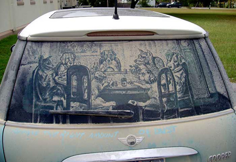 Dusty work: the artist paints cool paintings on dirty car windows
