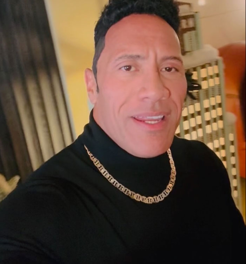 Dwayne Johnson recreó el meme viral de su yo más joven para Navidad, y los fanáticos no estaban listos
