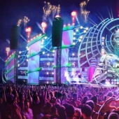 Ears open: the best DJs in the world who will reach Russia this year