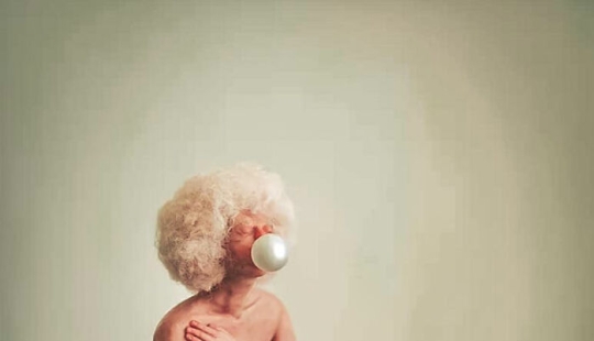 Echa un vistazo a estas esculturas realistas de mujeres Echa un vistazo a estas esculturas realistas de mujeres