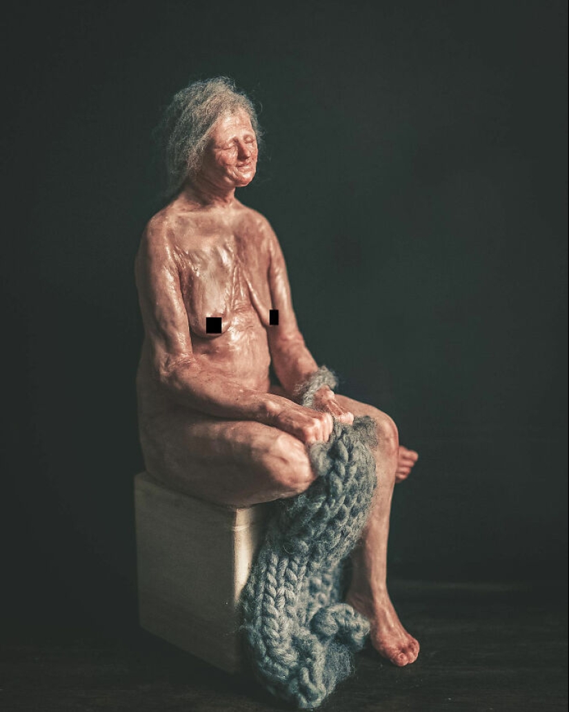 Echa un vistazo a estas esculturas realistas de mujeres