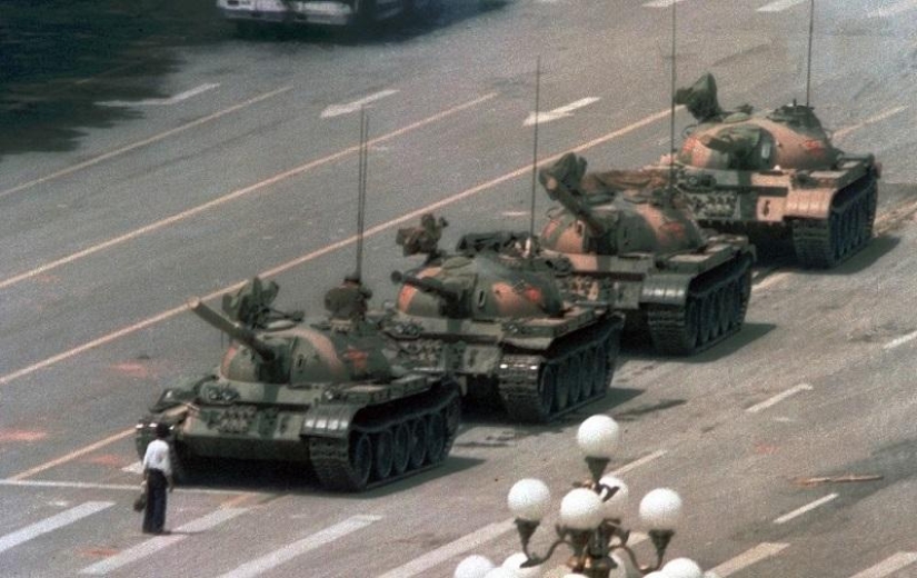 Ejecución de manifestantes en la plaza de Tiananmen hace 25 años