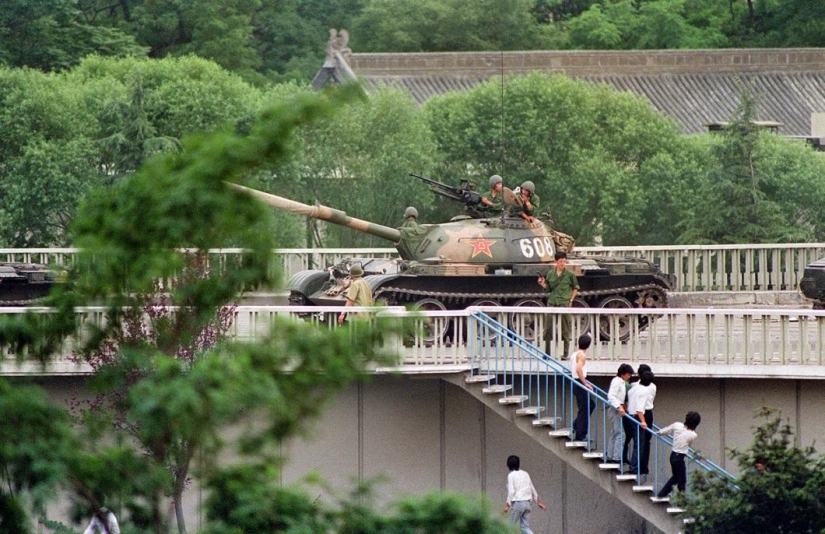 Ejecución de manifestantes en la plaza de Tiananmen hace 25 años