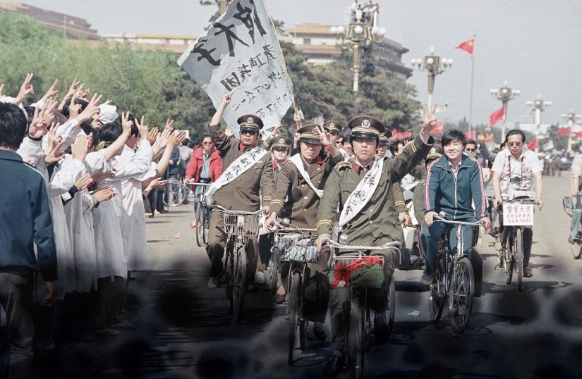 Ejecución de manifestantes en la plaza de Tiananmen hace 25 años