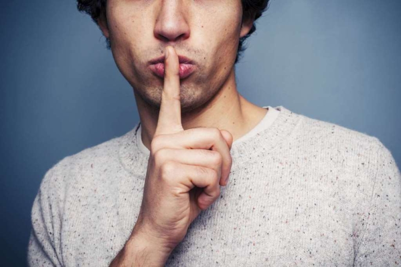 El 74% de los hombres y el 68% de las mujeres engañarían a sus cónyuges si estuvieran seguros de que nunca se enterarían. El 74% de los hombres y el 68% de las mujeres engañarían a sus cónyuges si estuvieran seguros de que nunca se enterarían.