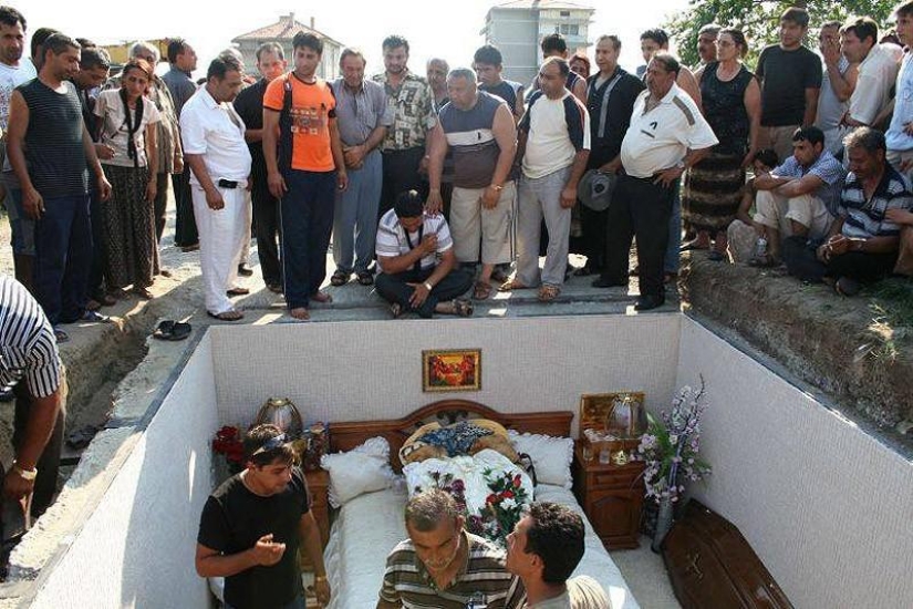 El barón ha muerto, ¡viva el barón! El barón ha muerto, ¡viva el barón!