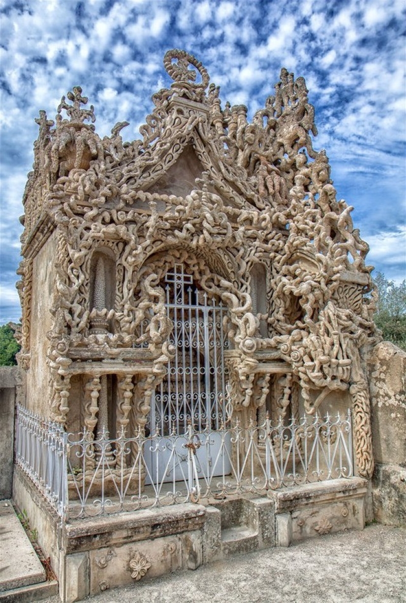 El cartero &quot;Palacio Ideal&quot; Cheval