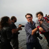 El dilema moral del fotógrafo: ayuda o haz tu trabajo