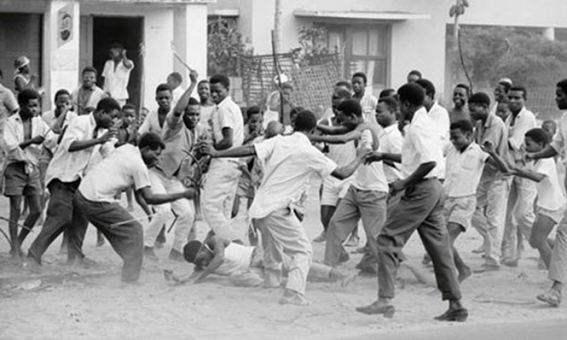 El dilema moral del fotógrafo: ayuda o haz tu trabajo El dilema moral del fotógrafo: ayuda o haz tu trabajo