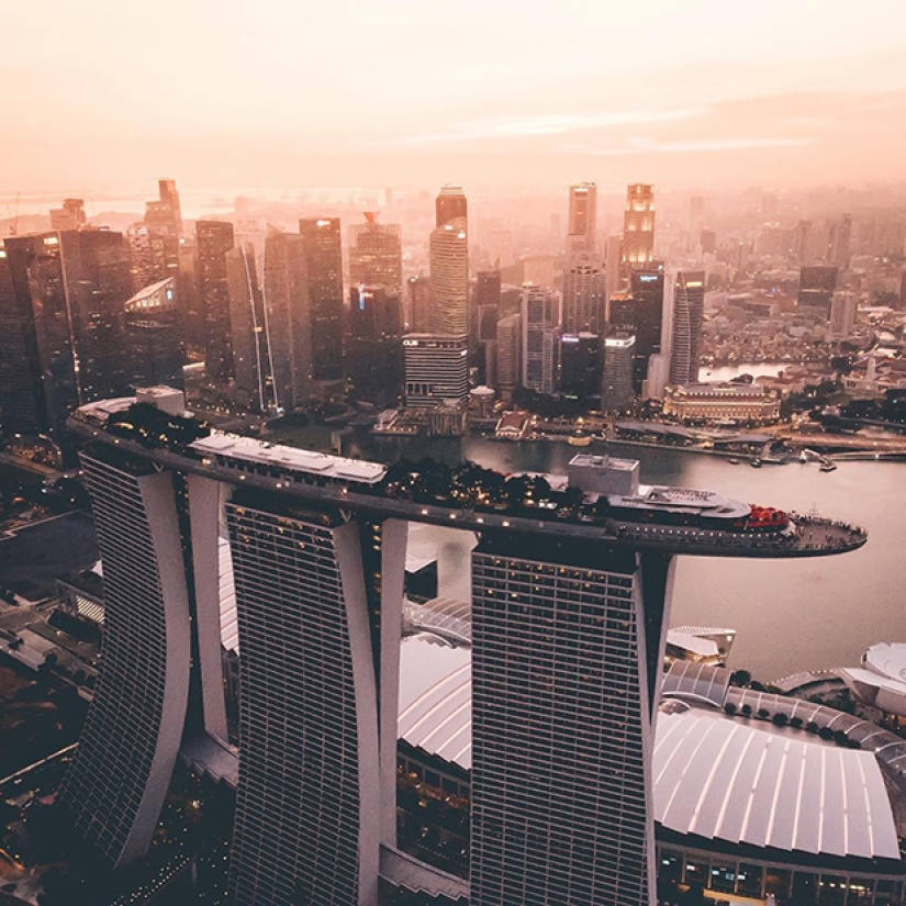 El fotógrafo de 20 años fotografía paisajes urbanos verdaderamente vertiginosos en diferentes países El fotógrafo de 20 años fotografía paisajes urbanos verdaderamente vertiginosos en diferentes países