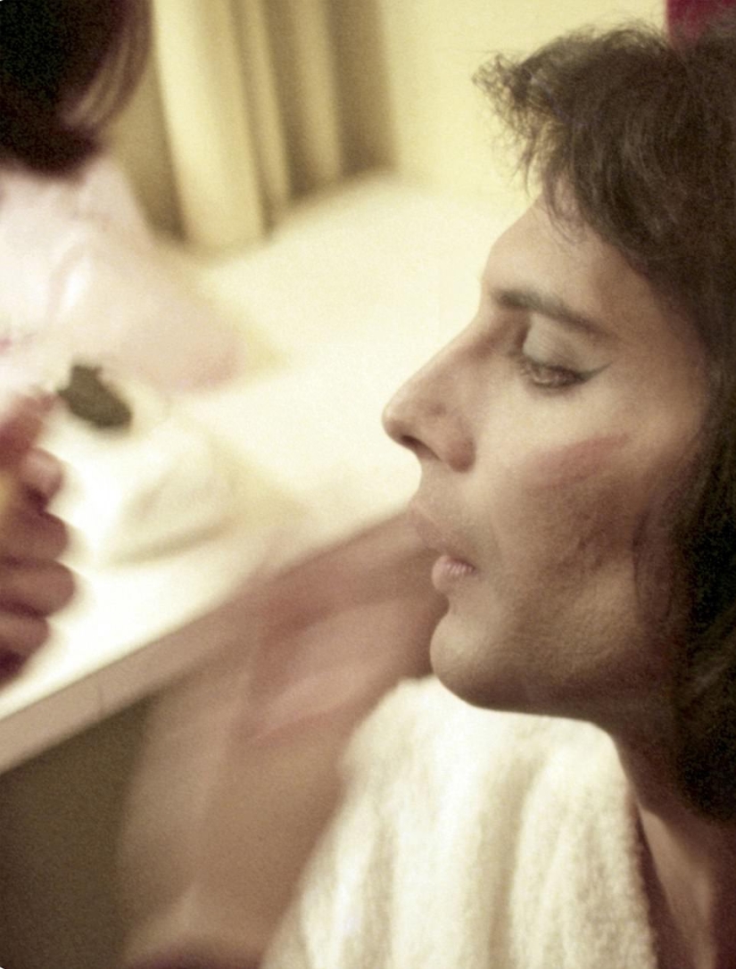 El guitarrista de Queen Brian May publicó fotos desconocidas de Freddie Mercury y la banda