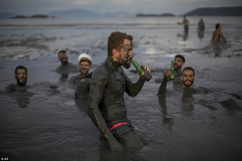 El lado sucio del Carnaval brasileño El lado sucio del Carnaval brasileño