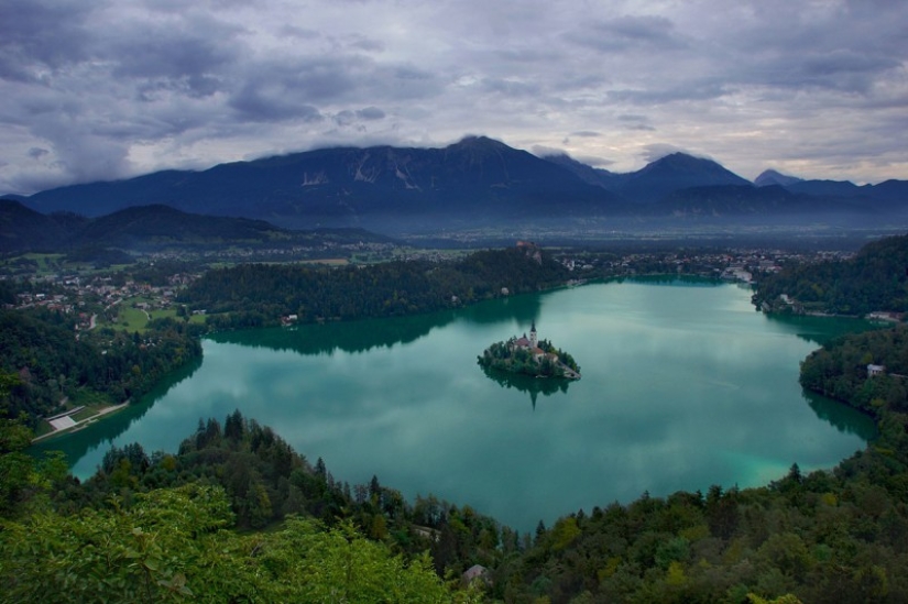 El lago Bled es el mejor lugar para los amantes de la paz y la tranquilidad.