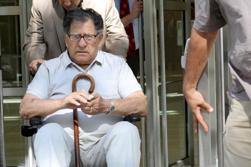 El legendario abuelo salió del armario: La historia del gángster de 100 años Sonny Francese El legendario abuelo salió del armario: La historia del gángster de 100 años Sonny Francese