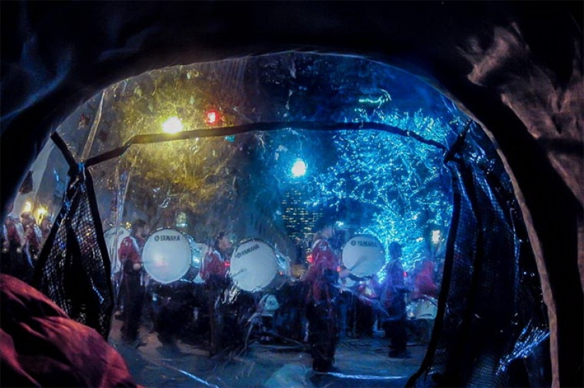 El mundo a través de los ojos de un bebé en un cochecito