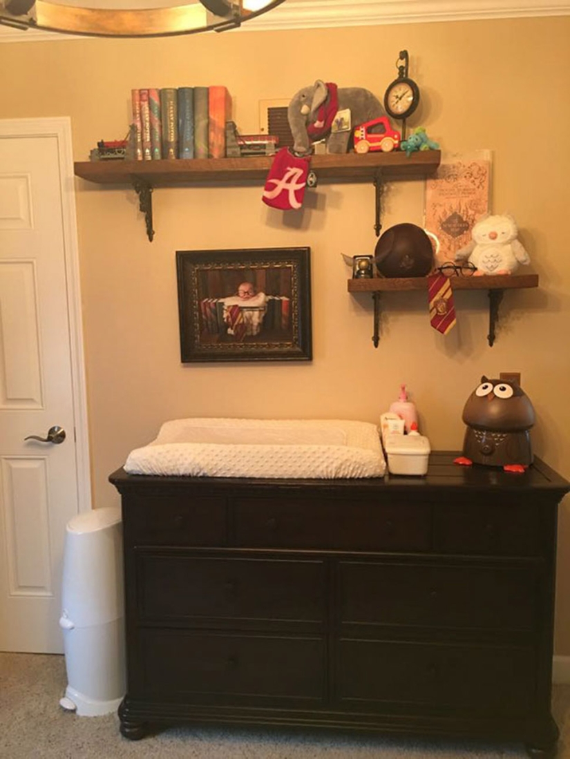 El padre hizo una guardería al estilo de Harry Potter para su pequeño mago El padre hizo una guardería al estilo de Harry Potter para su pequeño mago