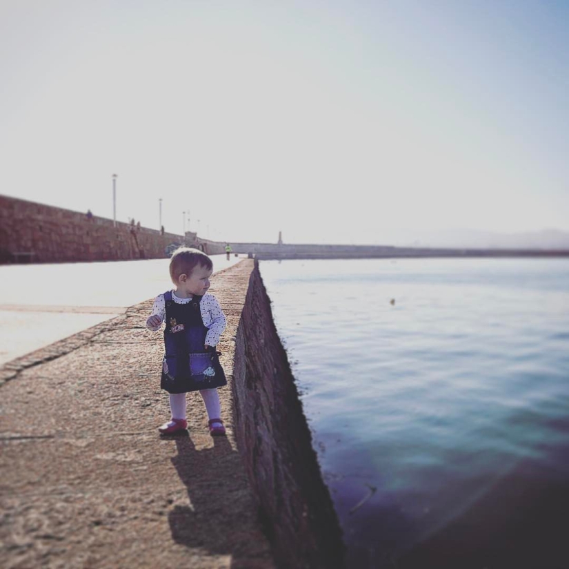 El padre pone Nerviosos a Otros Padres para llamar la Atención sobre la donación de Médula Ósea