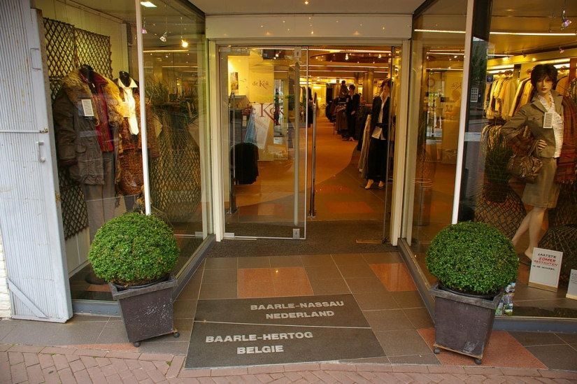 El pueblo de Baarle: de Bélgica a los Países Bajos a tiro de piedra El pueblo de Baarle: de Bélgica a los Países Bajos a tiro de piedra