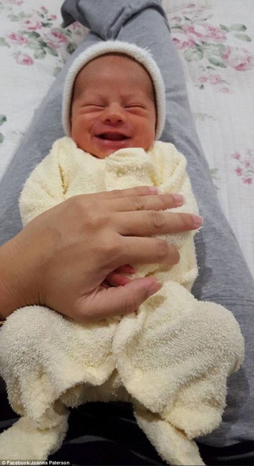 El secreto maloliente de la sonrisa de un niño: los padres de Facebook comparten fotos de niños que se tiran pedos El secreto maloliente de la sonrisa de un niño: los padres de Facebook comparten fotos de niños que se tiran pedos