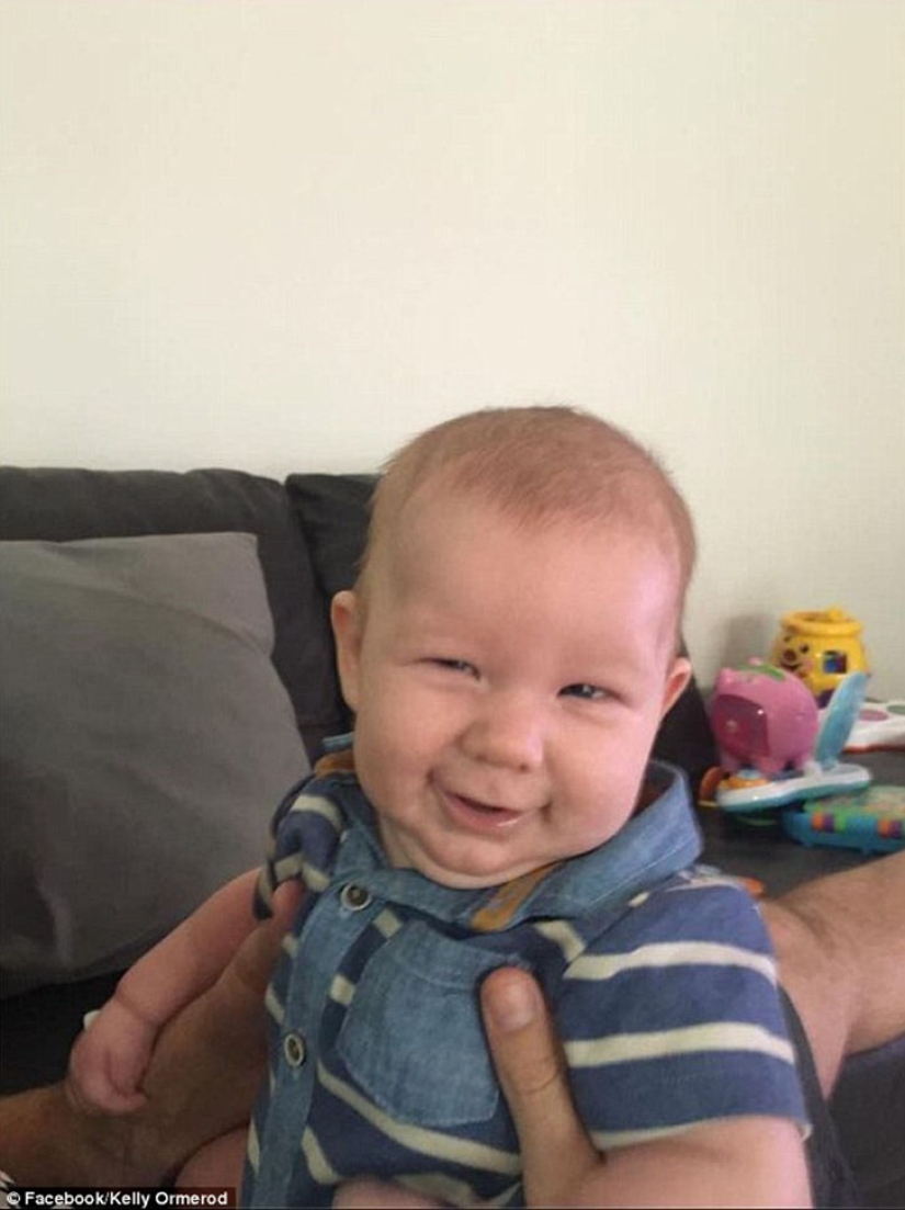 El secreto maloliente de la sonrisa de un niño: los padres de Facebook comparten fotos de niños que se tiran pedos El secreto maloliente de la sonrisa de un niño: los padres de Facebook comparten fotos de niños que se tiran pedos