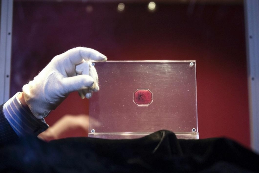 El sello postal de la Guayana Británica más caro del mundo será subastado en Nueva York