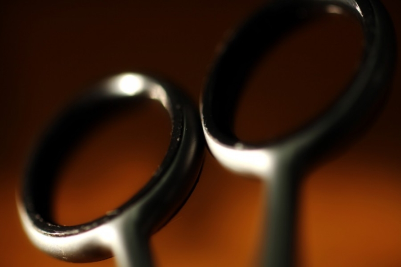 El trabajo de un peluquero y sus herramientas de trabajo. El trabajo de un peluquero y sus herramientas de trabajo.