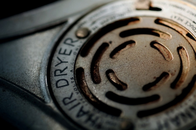 El trabajo de un peluquero y sus herramientas de trabajo. El trabajo de un peluquero y sus herramientas de trabajo.