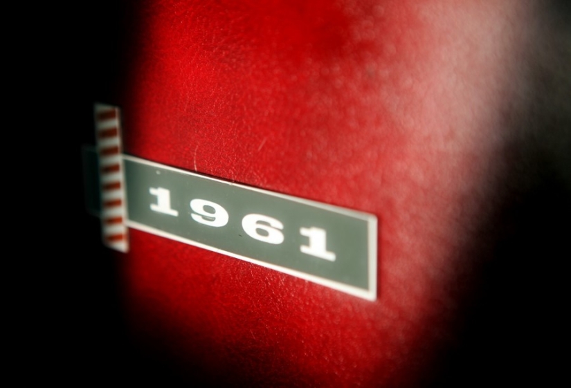 El trabajo de un peluquero y sus herramientas de trabajo. El trabajo de un peluquero y sus herramientas de trabajo.