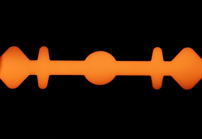 El trabajo de un peluquero y sus herramientas de trabajo. El trabajo de un peluquero y sus herramientas de trabajo.