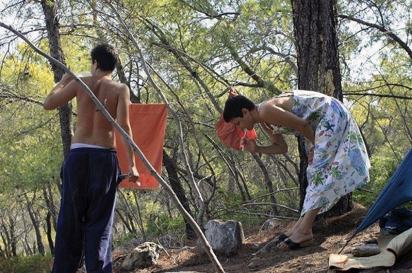 Él y ella son un solo Satanás Él y ella son un solo Satanás