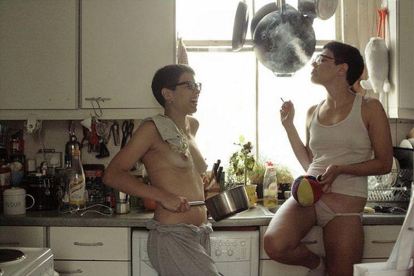 Él y ella son un solo Satanás Él y ella son un solo Satanás