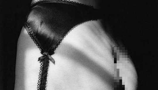 Elegant sensuality in the works of fashion photographer Zhanloop Siff Elegant sensuality in the works of fashion photographer Zhanloop Siff