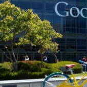 Empleado de Google de 23 años vive en un camión en el estacionamiento de la empresa y ahorra el 90% de los ingresos