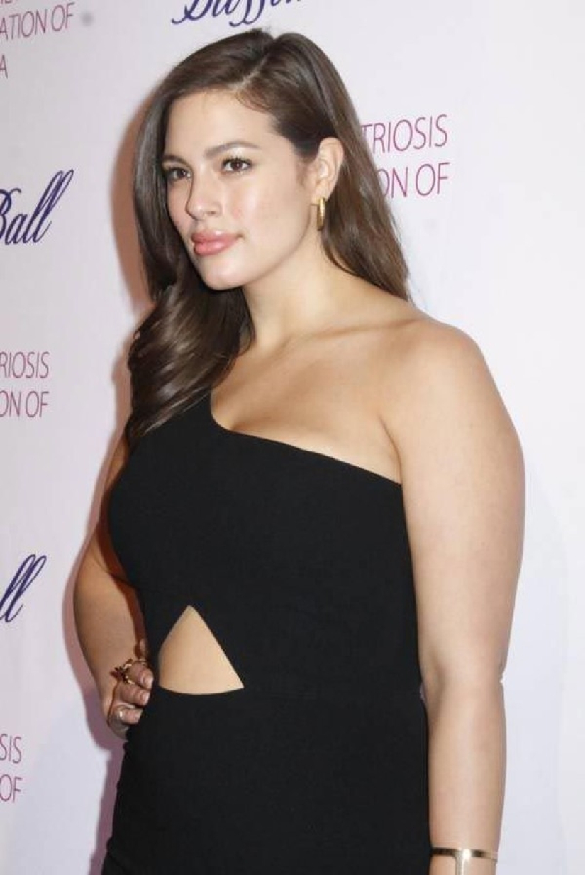 En las páginas de Sports Illustrated el modelo aparecerá con formularios no estándar.