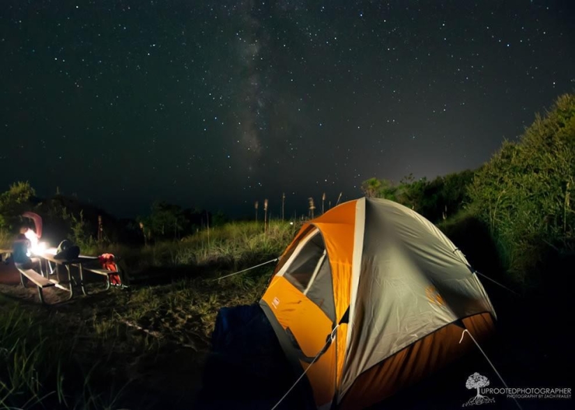 En una carpa bajo las estrellas