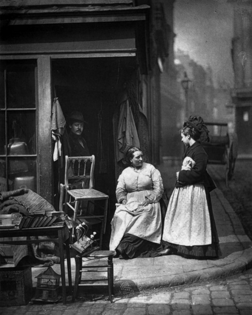 Endless poverty on the streets of London in 1873-1877