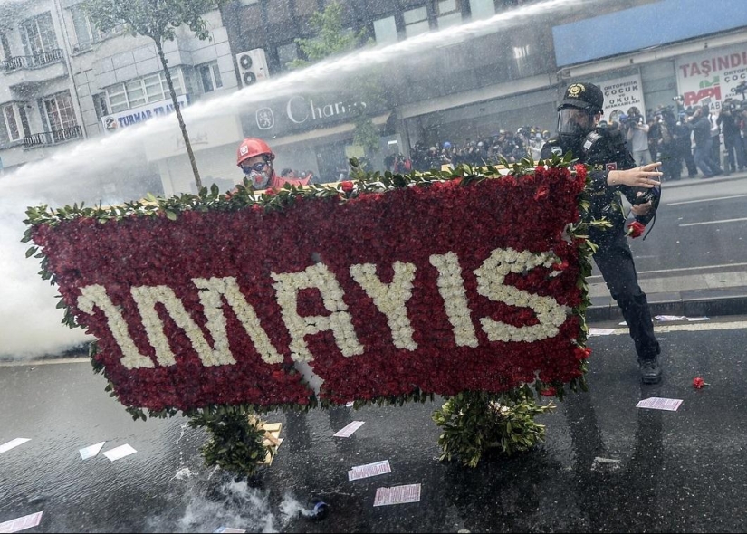Enfrentamientos del Primero de Mayo en Estambul Enfrentamientos del Primero de Mayo en Estambul