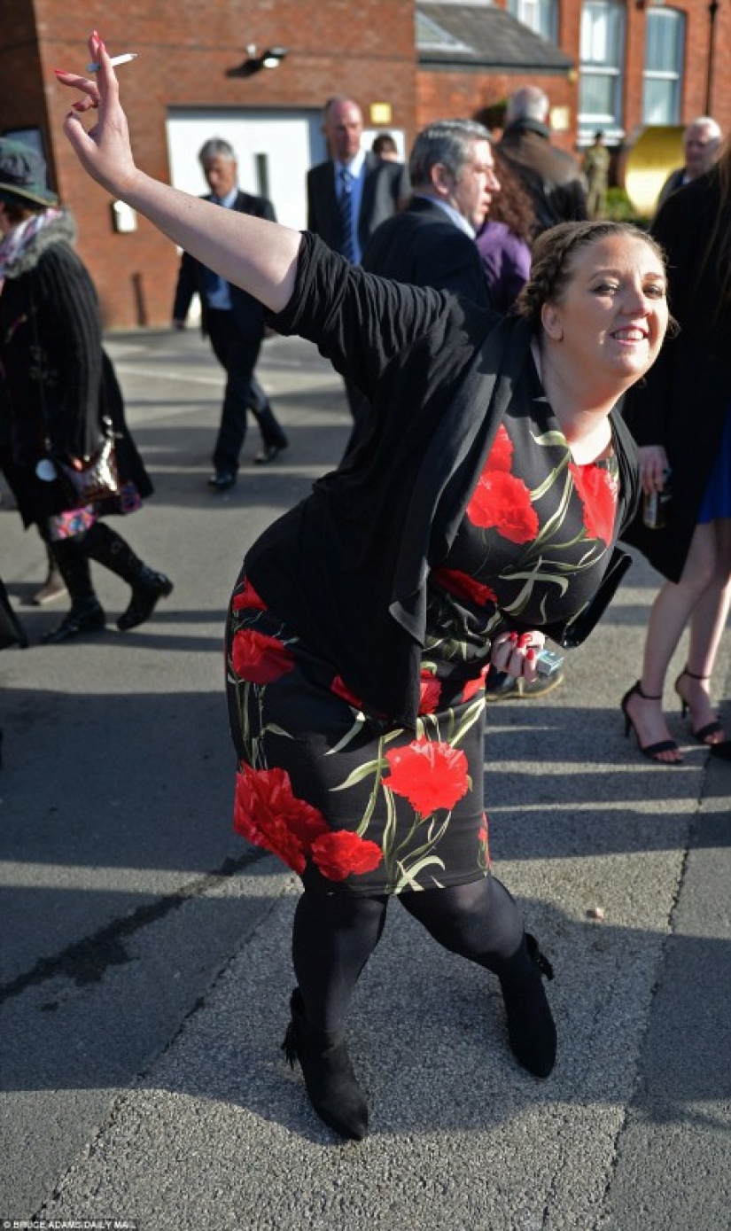 English ladies at the races are such ladies English ladies at the races are such ladies