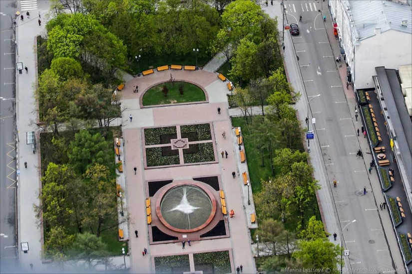 Ensayo general para el Desfile de la Victoria y Moscú desde un helicóptero Ensayo general para el Desfile de la Victoria y Moscú desde un helicóptero