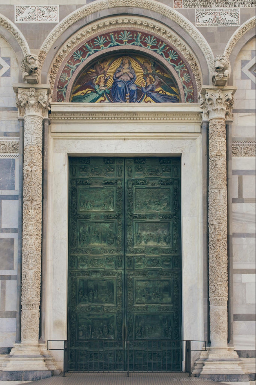 Entertaining geography - doors in different parts of Europe Entertaining geography - doors in different parts of Europe