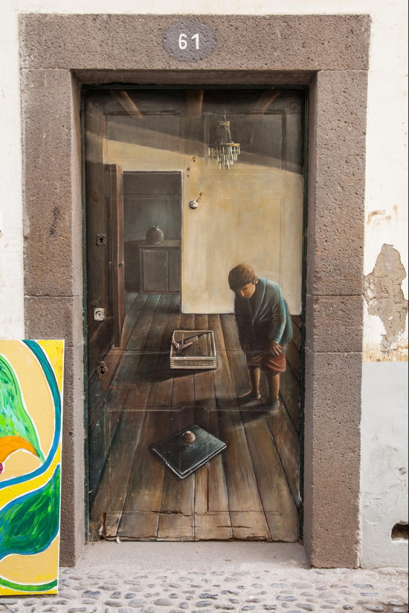 Entertaining geography - doors in different parts of Europe Entertaining geography - doors in different parts of Europe