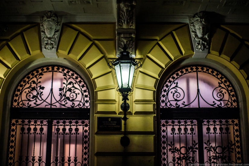 Entertaining geography - doors in different parts of Europe Entertaining geography - doors in different parts of Europe