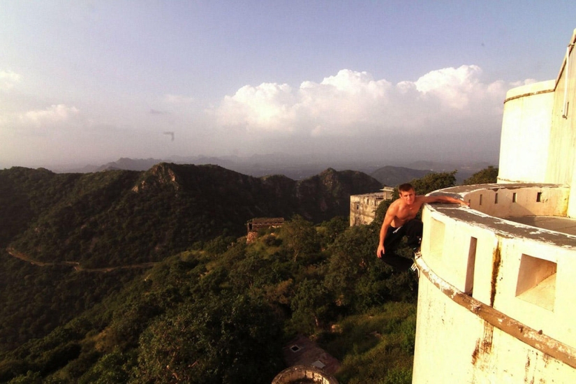 Equilibrio en el borde... en los brazos Equilibrio en el borde... en los brazos