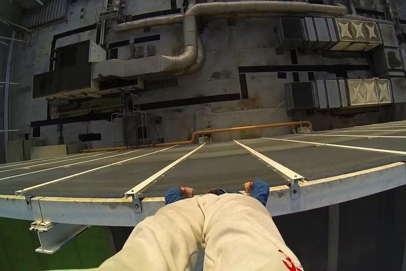 Equilibrio en el borde... en los brazos Equilibrio en el borde... en los brazos