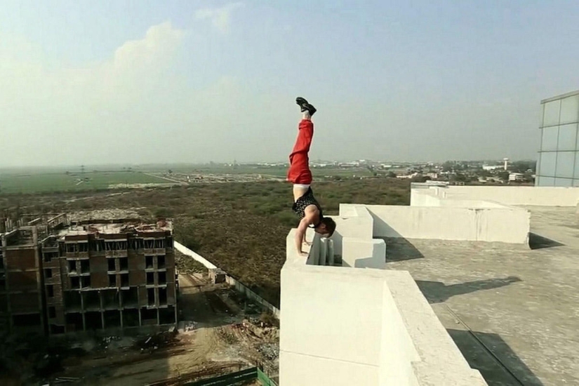 Equilibrio en el borde... en los brazos Equilibrio en el borde... en los brazos