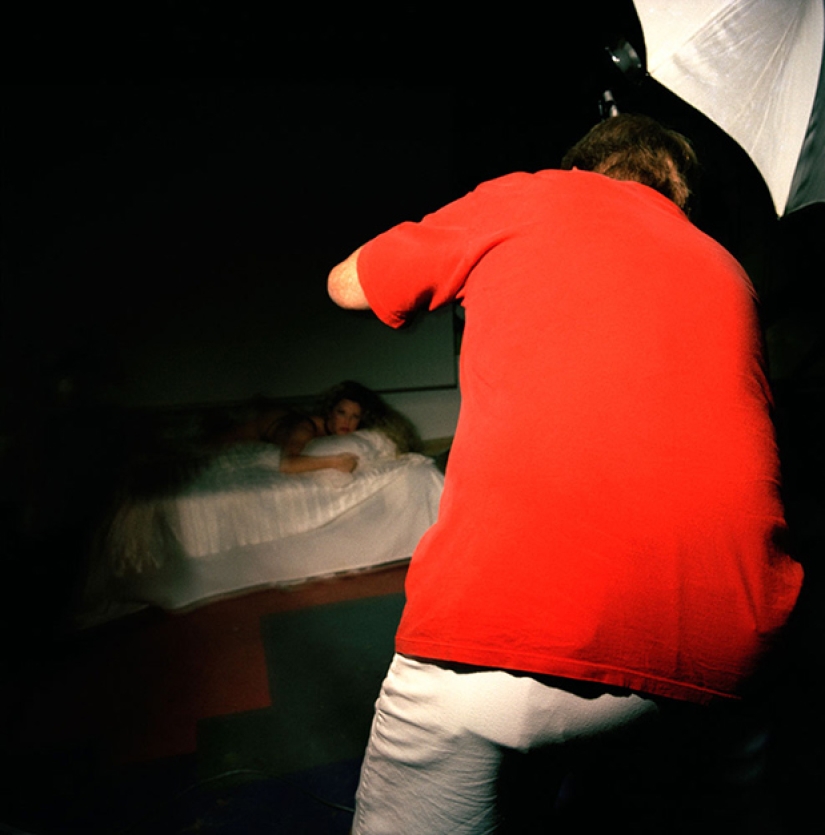 "¿Eres realmente un productor?": cómo atraen a las chicas a disparar desnudas