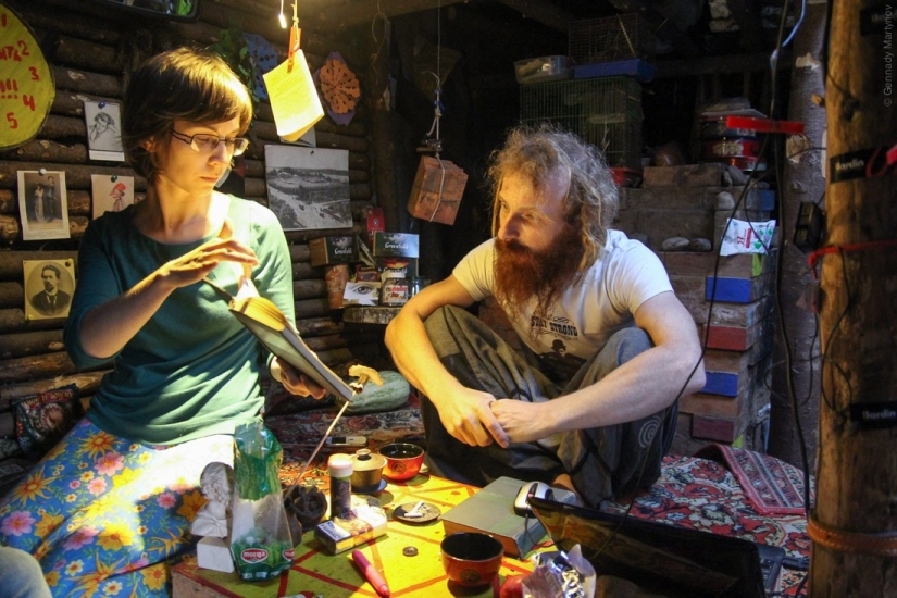 Ermitaño Yuri. Tipi en la carretera de Yaroslavl